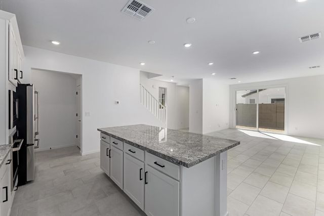 2436 W Maximo Way, Phoenix, AZ 85085