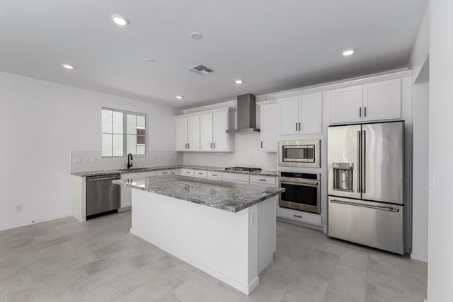 2436 W Maximo Way, Phoenix, AZ 85085