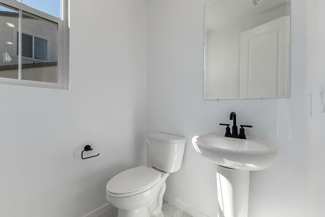 2436 W Maximo Way, Phoenix, AZ 85085