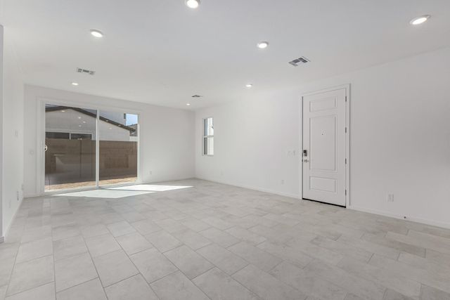 2436 W Maximo Way, Phoenix, AZ 85085