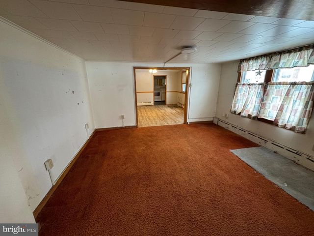 4 TRENTON, Mahanoy City, PA 17948