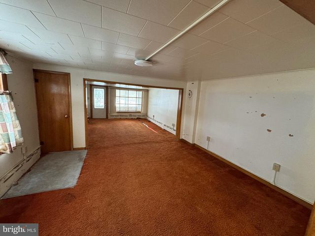 4 TRENTON, Mahanoy City, PA 17948