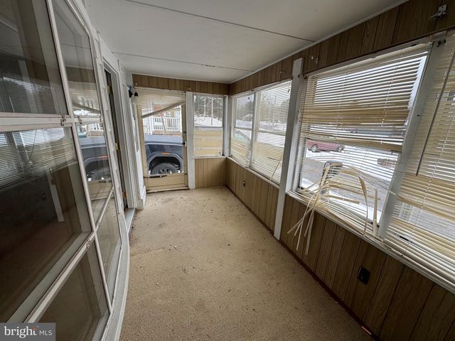 4 TRENTON, Mahanoy City, PA 17948