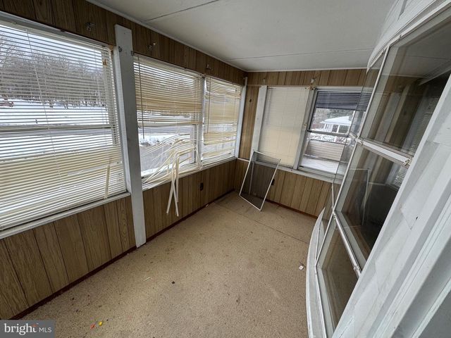 4 TRENTON, Mahanoy City, PA 17948