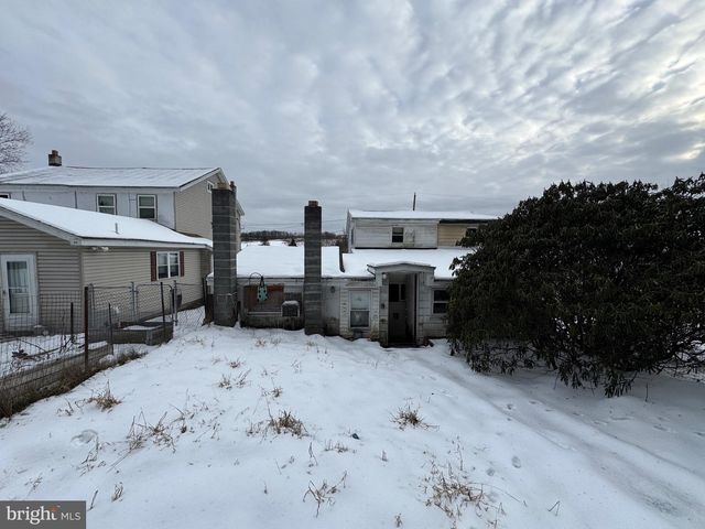 4 TRENTON, Mahanoy City, PA 17948