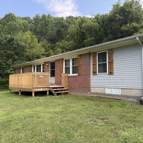 2625 Wartrace Hwy, Pleasant Shade, TN 37145