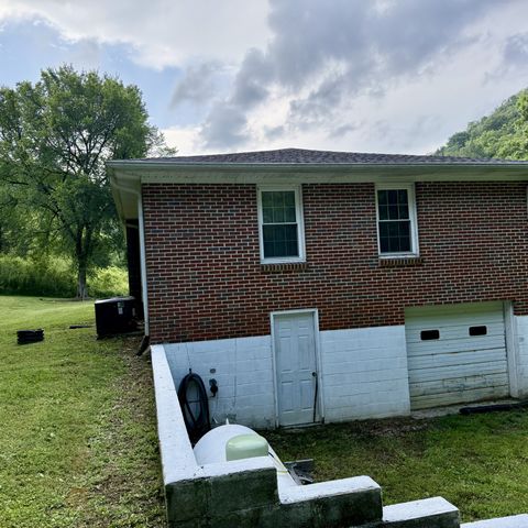 2625 Wartrace Hwy, Pleasant Shade, TN 37145