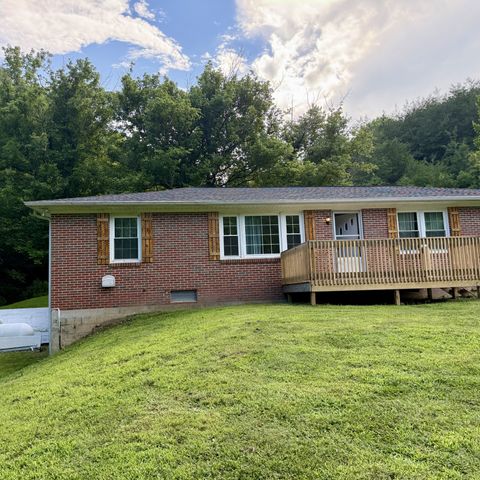 2625 Wartrace Hwy, Pleasant Shade, TN 37145