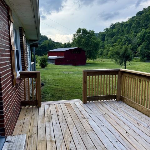2625 Wartrace Hwy, Pleasant Shade, TN 37145