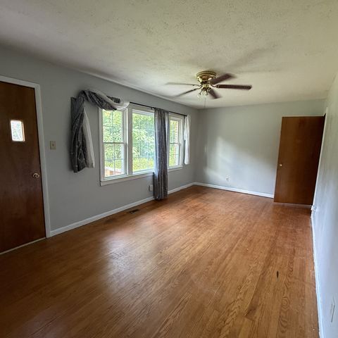 2625 Wartrace Hwy, Pleasant Shade, TN 37145