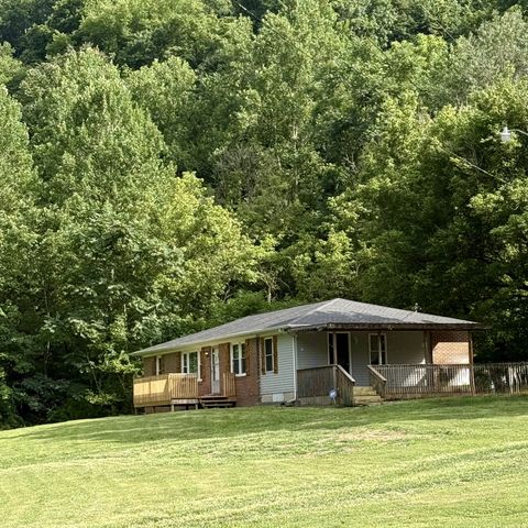 2625 Wartrace Hwy, Pleasant Shade, TN 37145