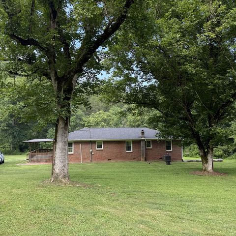 2625 Wartrace Hwy, Pleasant Shade, TN 37145