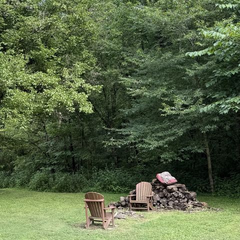 2625 Wartrace Hwy, Pleasant Shade, TN 37145
