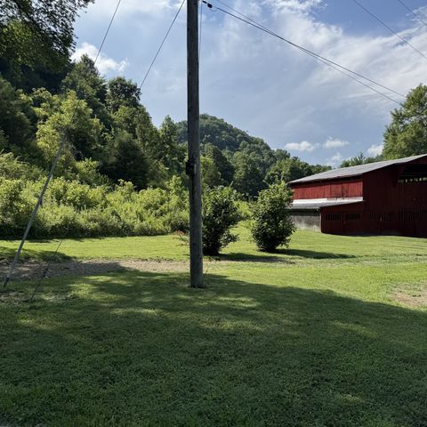 2625 Wartrace Hwy, Pleasant Shade, TN 37145