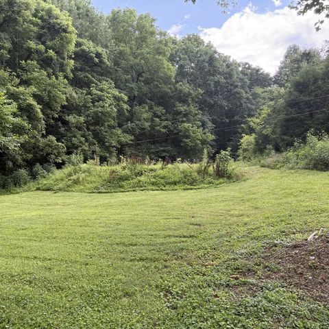 2625 Wartrace Hwy, Pleasant Shade, TN 37145