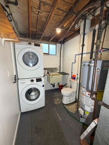 107 Grover St A, Shaler, PA 15223