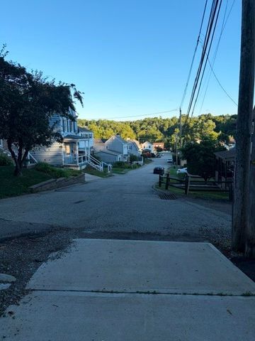 107 Grover St A, Shaler, PA 15223