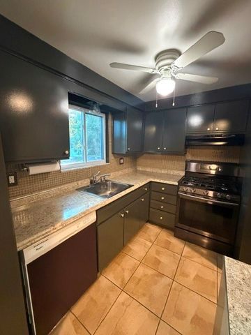 107 Grover St A, Shaler, PA 15223