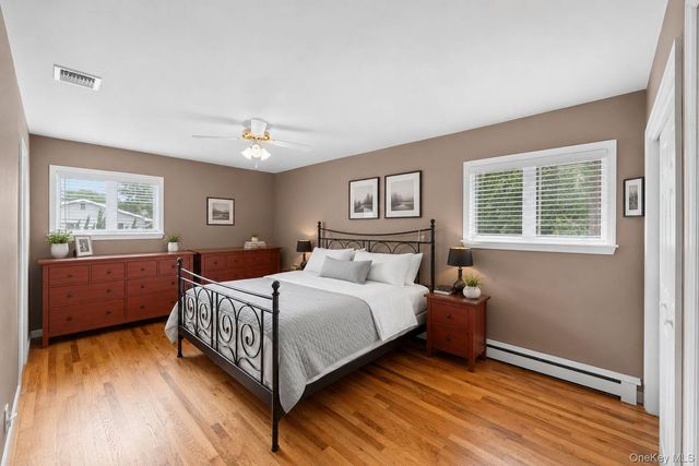 25 Harvey Lane, Ronkonkoma, NY 11779