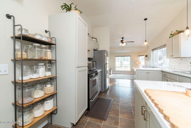 17783 W Rice AVE, Hauser, ID 83854