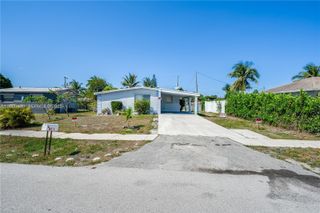 51 27th Ct N, Boynton Beach, FL 33435