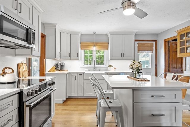 751 Washington St, Whitman, MA 02382