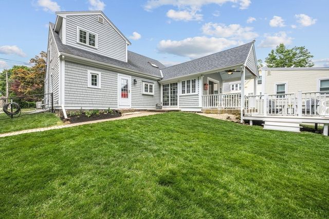 751 Washington St, Whitman, MA 02382