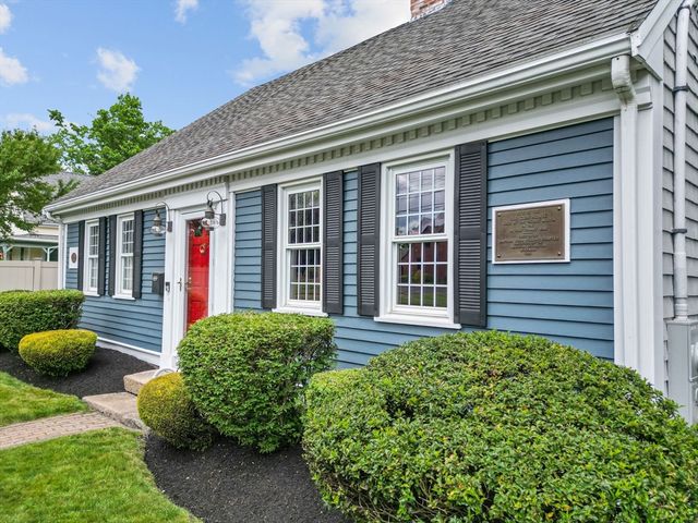 751 Washington St, Whitman, MA 02382