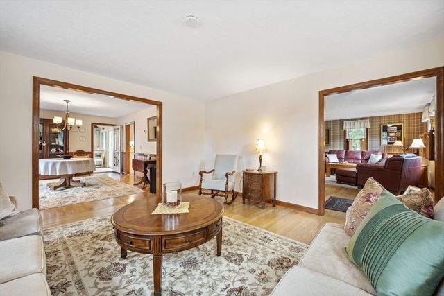 751 Washington St, Whitman, MA 02382