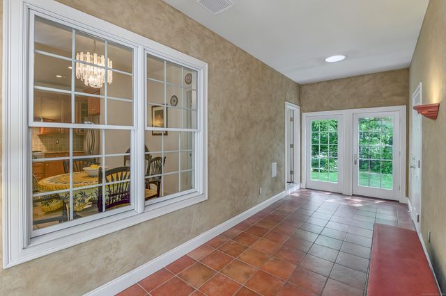 101 Carol Street, Danbury, CT 06810