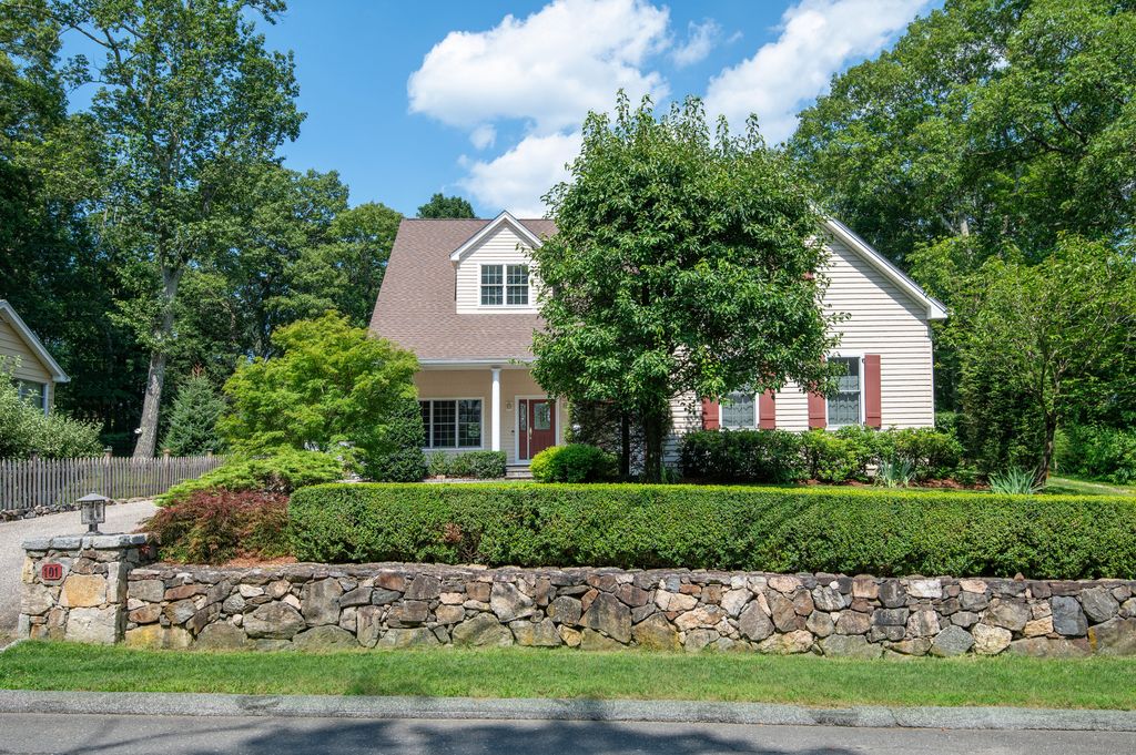 101 Carol Street, Danbury, CT 06810