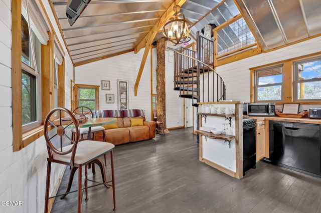 1233 Secona Way, Sevierville, TN 37876