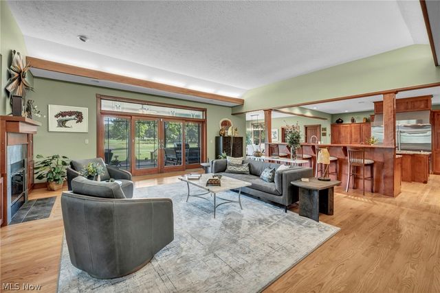 3909 Weymouth Woods Drive, Medina, OH 44256