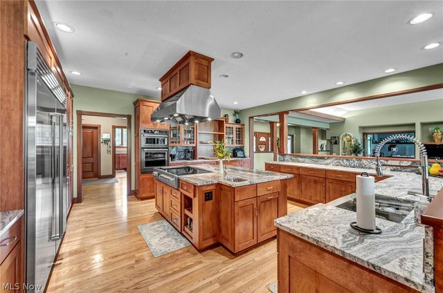 3909 Weymouth Woods Drive, Medina, OH 44256