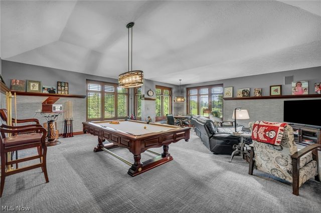 3909 Weymouth Woods Drive, Medina, OH 44256