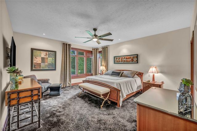 3909 Weymouth Woods Drive, Medina, OH 44256