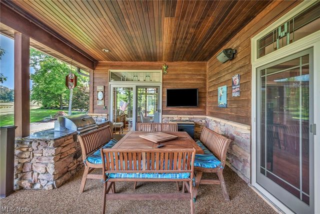 3909 Weymouth Woods Drive, Medina, OH 44256