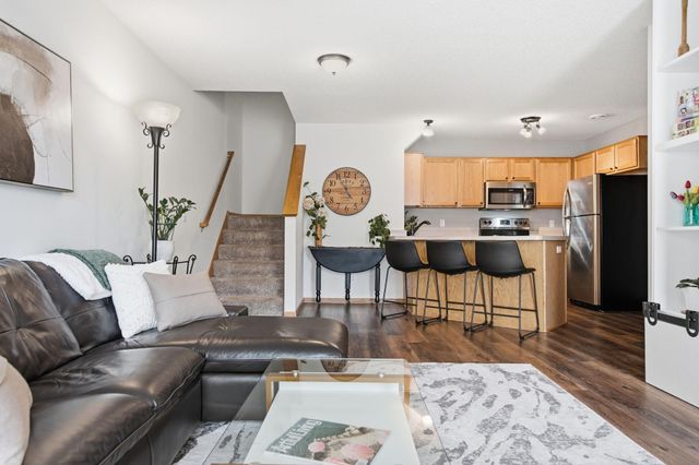 8630 Quarry Ridge Lane C, Woodbury, MN 55125
