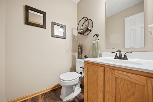 8630 Quarry Ridge Lane C, Woodbury, MN 55125