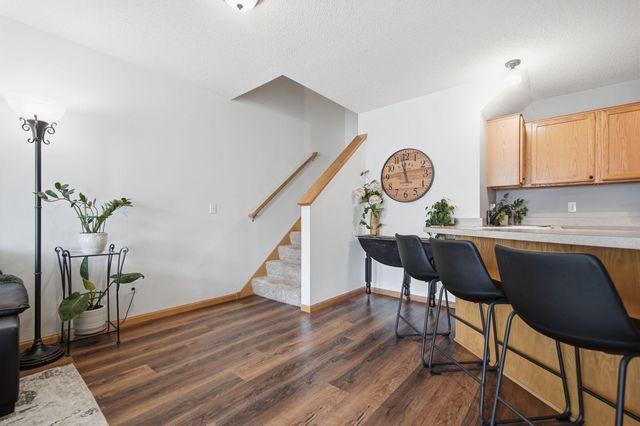 8630 Quarry Ridge Lane C, Woodbury, MN 55125