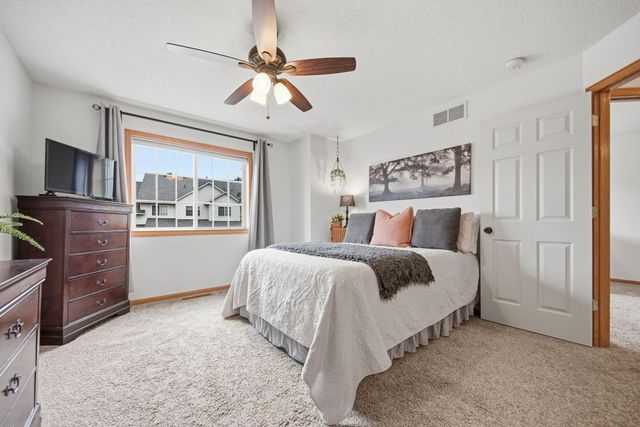 8630 Quarry Ridge Lane C, Woodbury, MN 55125