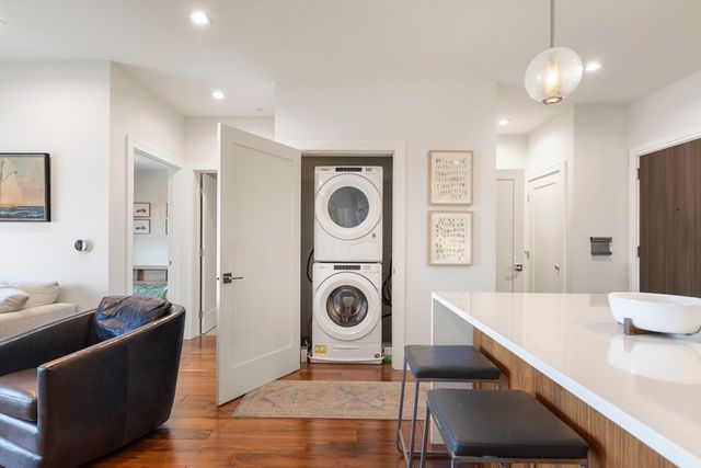 99 Sumner St PH621, Boston, MA 02128