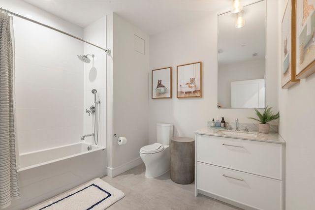 99 Sumner St PH621, Boston, MA 02128