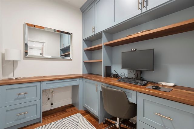 99 Sumner St PH621, Boston, MA 02128