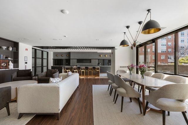 99 Sumner St PH621, Boston, MA 02128