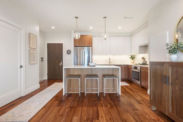 99 Sumner St PH621, Boston, MA 02128