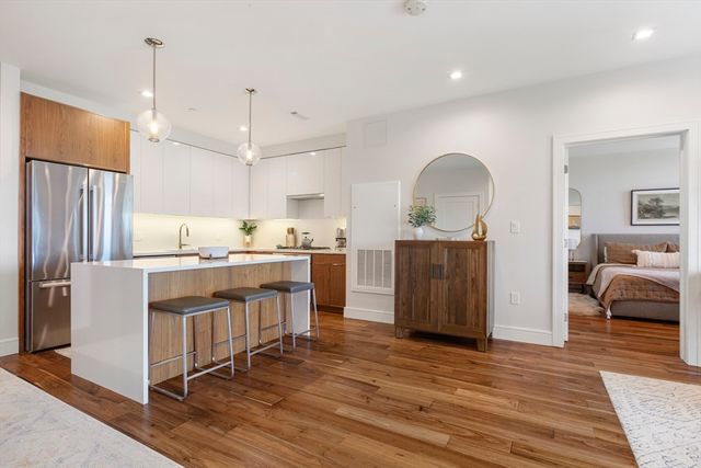 99 Sumner St PH621, Boston, MA 02128