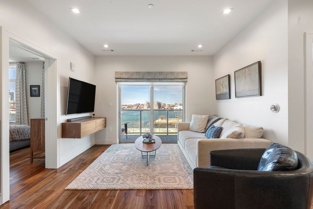 99 Sumner St PH621, Boston, MA 02128