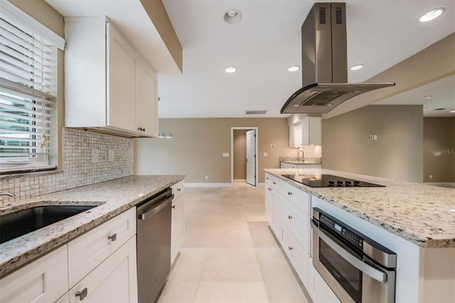 4909 W DRYAD STREET, Tampa, FL 33629