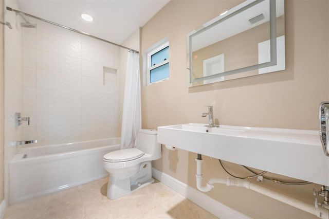 4909 W DRYAD STREET, Tampa, FL 33629